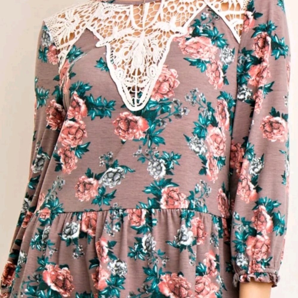 ANTHROPOLOGIE ENTRO FLORAL LACE TOP - Picture 3 of 3
